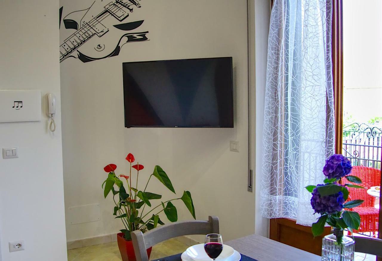 אג'רולה Jazz & Blues Apartments Near " Sentiero Degli Dei " מראה חיצוני תמונה